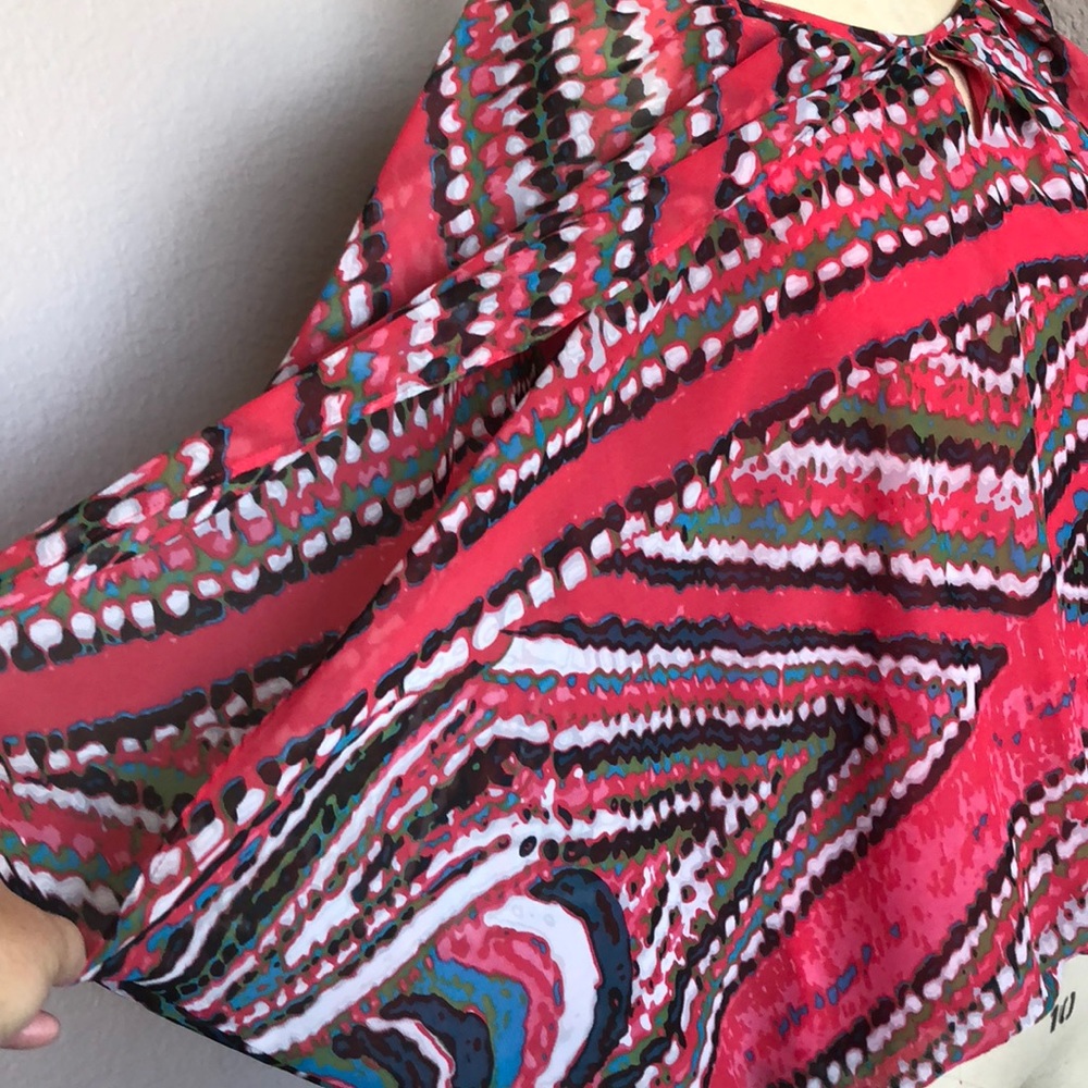 Tops - Picture 2 of 7